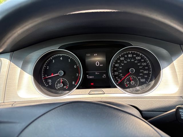 2015 Volkswagen Golf Launch Edition 2-Door - Black exterior view 14