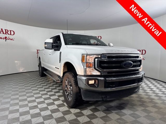 2022 White Metallic Ford Super Duty F-250 SRW Lariat Truck