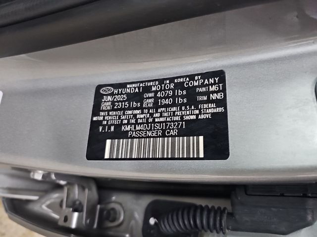 used 2025 Hyundai Elantra Hybrid car, priced at $24,711