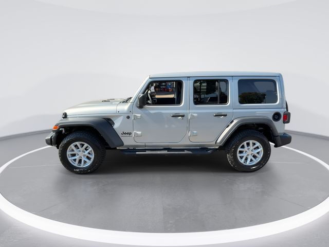 Used 2023 Silver Jeep Sport S image 5
