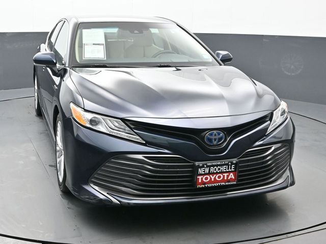 2018 Toyota Camry Hybrid XLE 9