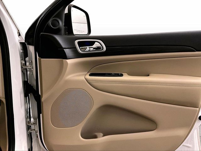 2021 Jeep Grand Cherokee Laredo E White at Auto Express Mitsubishi
