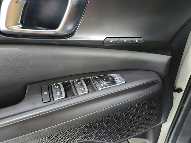 Used 2026 Kia Carnival Van
