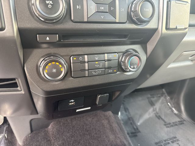 Used 2017 Gray Ford XLT image 21