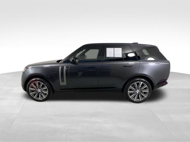 2023 Land Rover Range Rover SE 4