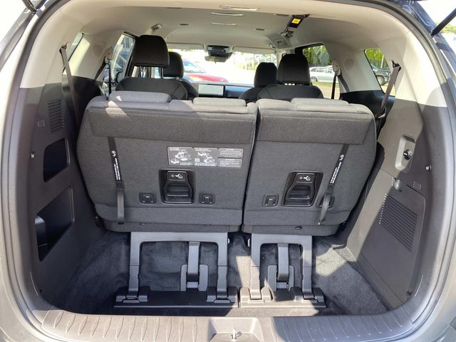 Used 2026 Kia Carnival Van