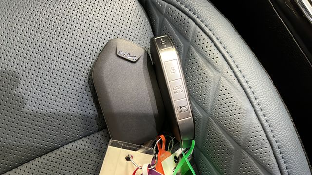 Used 2025 White Kia SX Prestige image 43