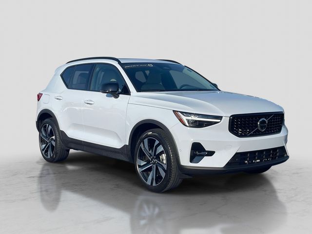 2026 Volvo XC40 B5 Ultra AWD