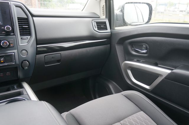 2024 Nissan Titan SV - Photo 10
