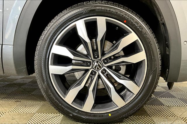 2021 Volkswagen Atlas 3.6L V6 SEL Premium R-Line photo