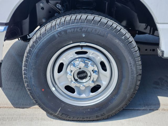 2024 Oxford White Ford Super Duty F-350 SRW XL 4X4 Truck