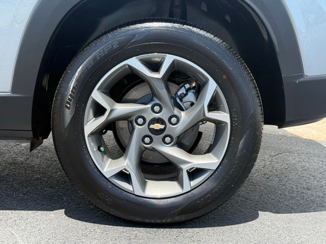 used 2025 Chevrolet Trax car, priced at $21,817