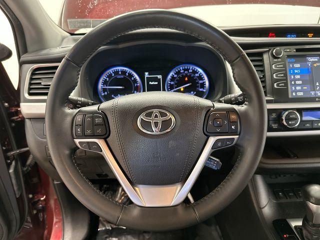 2019 Toyota Highlander XLE Red at Subaru and VW of Moon Township