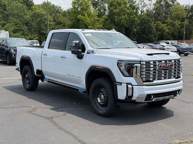 Glacier White Tricoat 2026 GMC Sierra 2500HD Pickup Truck Four-Wheel Drive Automatic