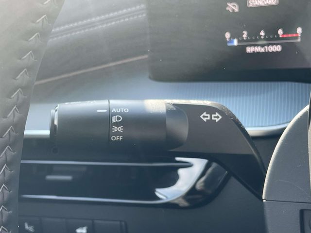 New 2026 White Nissan Platinum image 23