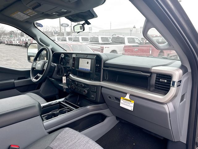 2025 Ford F-250SD XLT photo