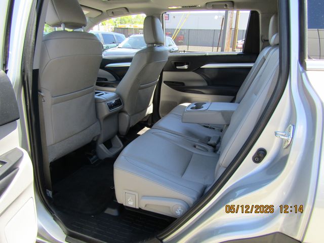 used 2019 Toyota Highlander car, priced at $25,499