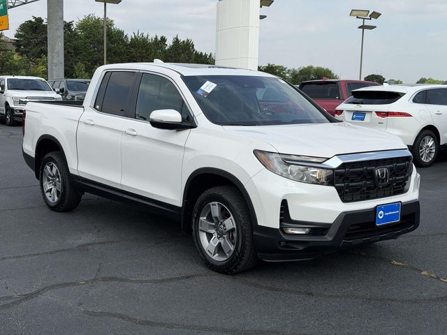 Platinum White 2025 Honda Ridgeline Pickup Truck All-Wheel Drive 9-Speed Automatic