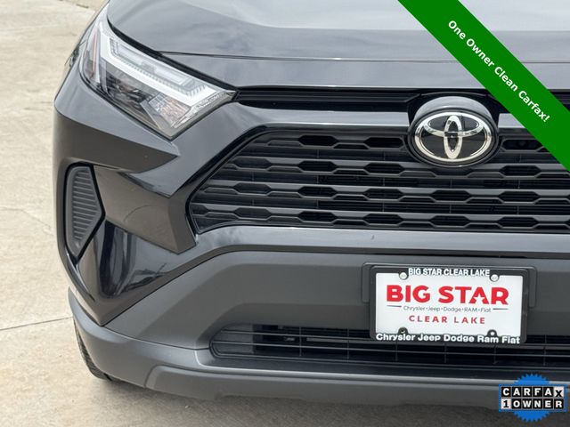 2025 Toyota RAV4 XLE - 4