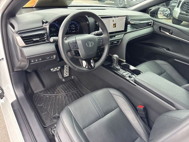 2025 Toyota Camry XSE - Photo 10