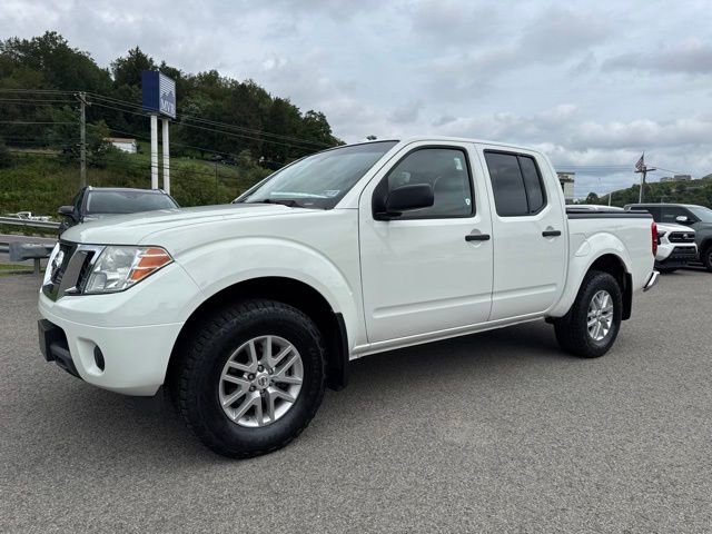 Glacier White 2017 Nissan Frontier Pickup Truck Four-Wheel Drive 5-Speed Automatic Overdrive