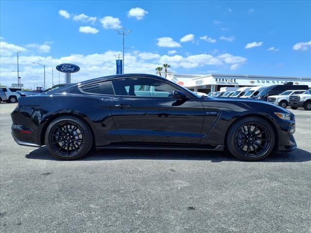 2016 Ford Mustang Shelby GT350 photo