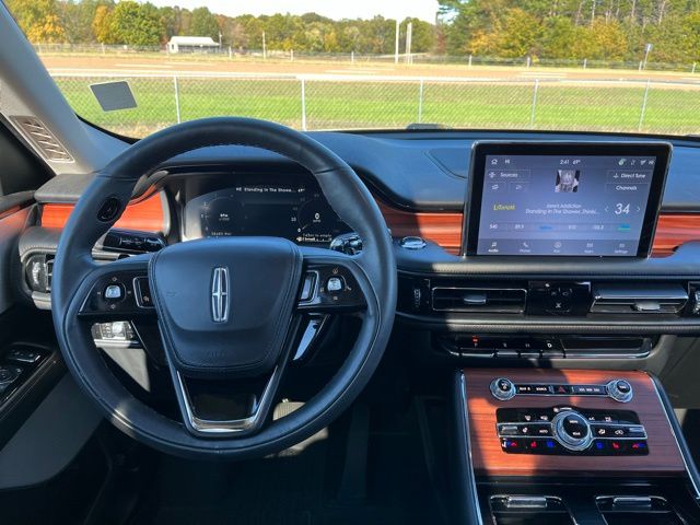 Photo 3 of 2024 Lincoln Aviator Reserve