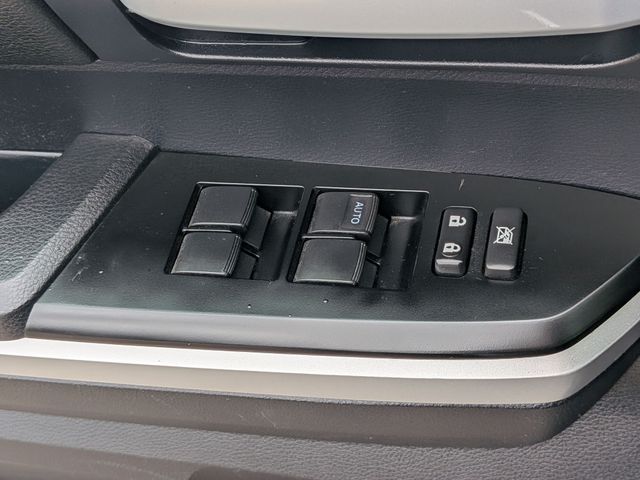 2015 Toyota Tundra - Image 15
