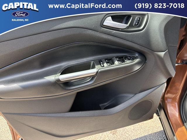Used 2017 Red Ford SE image 20