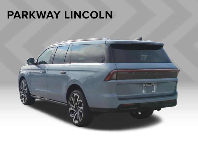 Used 2026 Gray Lincoln Reserve image 3