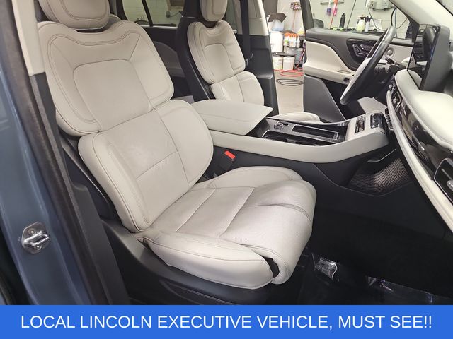 Used 2025 Blue Lincoln Reserve image 10