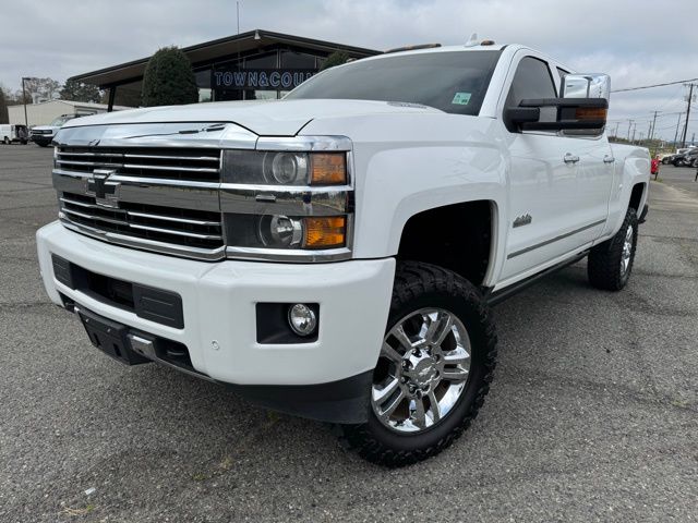 2015 Chevrolet Silverado 2500HD High Country Crew Cab 4WD