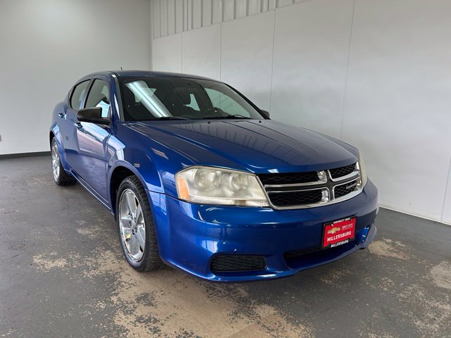 Blue Streak Pearlcoat 2014 Dodge Avenger Sedan Front-Wheel Drive 4-Speed Automatic