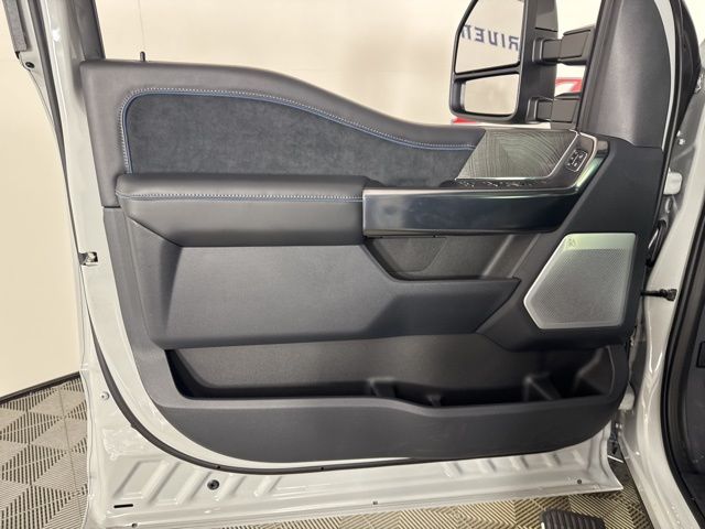 2025 Avalanche Ford Super Duty F-250 SRW Platinum 4X4 Truck