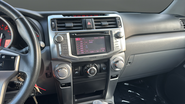 Used 2013 Classic Silver Metallic Toyota SR5 image 12