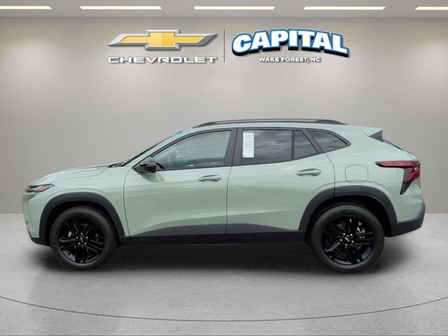 Used 2026 Green Chevrolet ACTIV image 2
