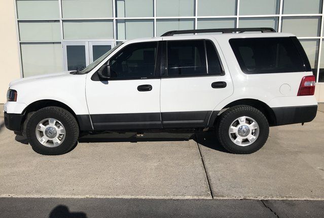 Used 2017 White Ford XL image 4