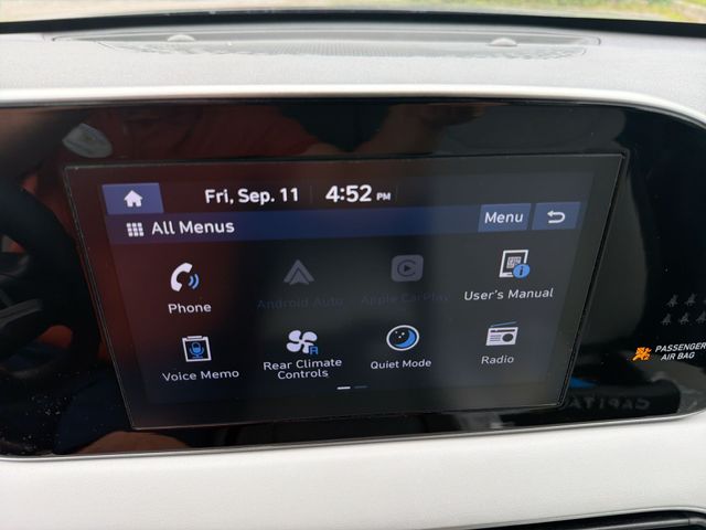 Used 2021 White Hyundai SE image 19