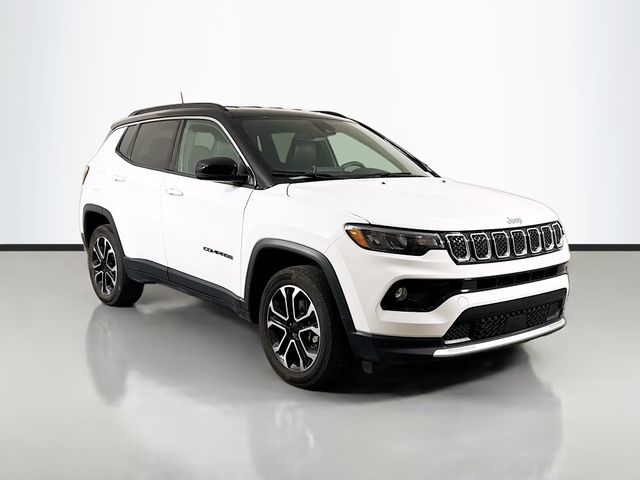 Bright White Clearcoat 2024 Jeep Compass Limited 4WD SUV / Crossover Four-Wheel Drive 8-Speed Automatic