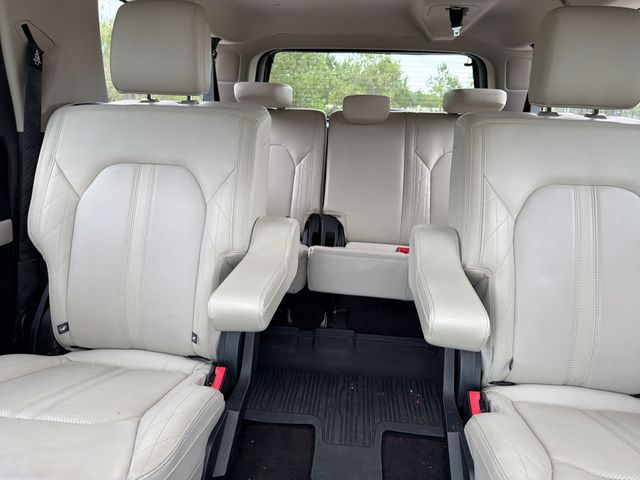 Used 2020 White Ford Platinum image 25