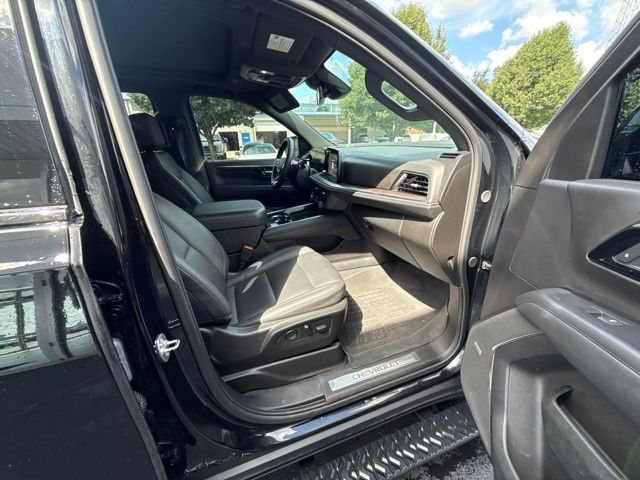 Used 2025 Chevrolet Suburban SUV