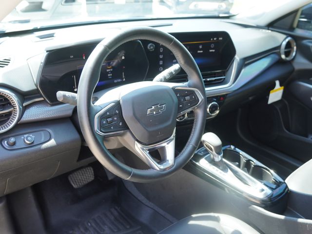 Used 2024 Chevrolet Trax SUV