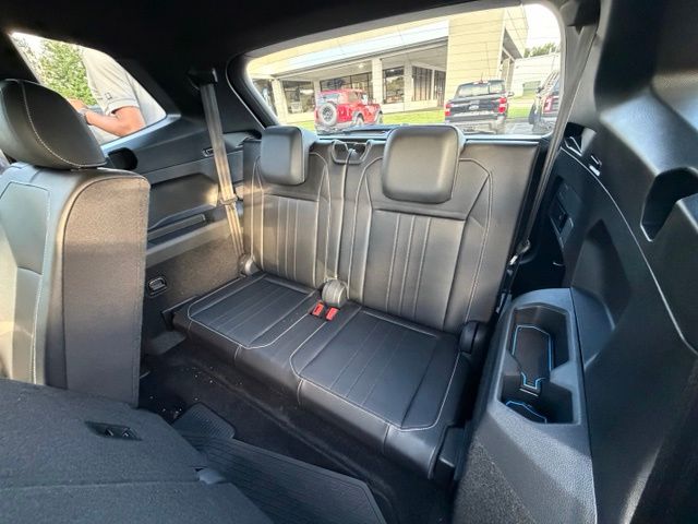 Used 2024 Silver Volkswagen 2.0T SE R-Line Black image 20
