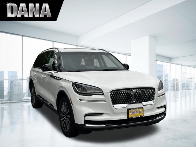 Pristine White Metallic Tri-Coat 2023 Lincoln Aviator SUV / Crossover All-Wheel Drive Automatic