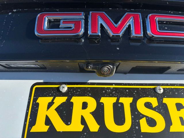 2026 GMC Acadia AT4 AWD