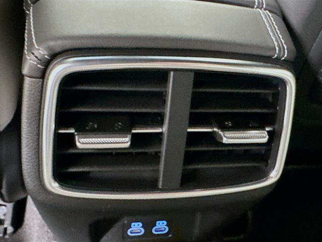 Thumbnail: 2025 Genesis G70 - 26