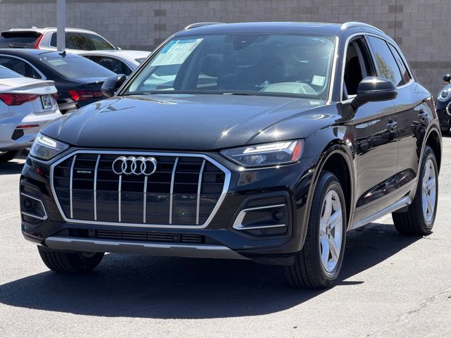 Black Metallic 2023 Audi Q5 quattro Premium 40 TFSI SUV / Crossover All-Wheel Drive 7-Speed Automatic