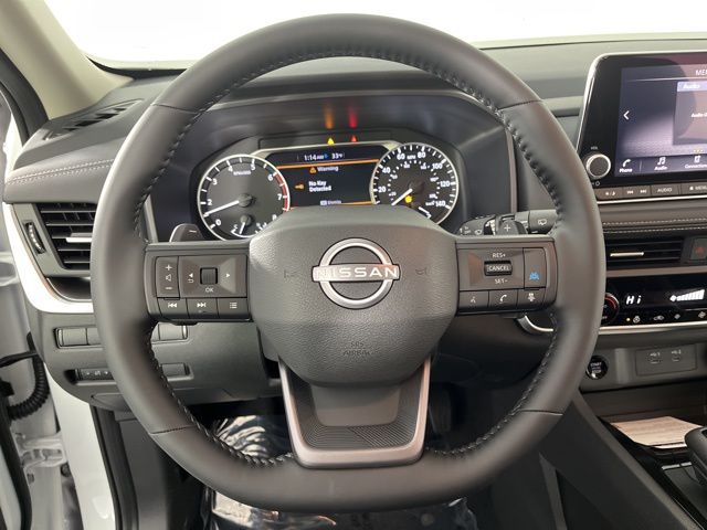 2025 Everest White Pearl Nissan Rogue SV FWD SUV