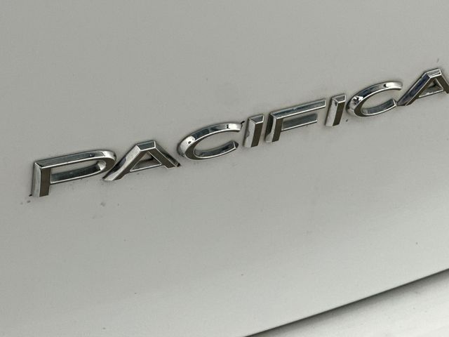2017 Chrysler Pacifica Limited White at Auto Express Mitsubishi