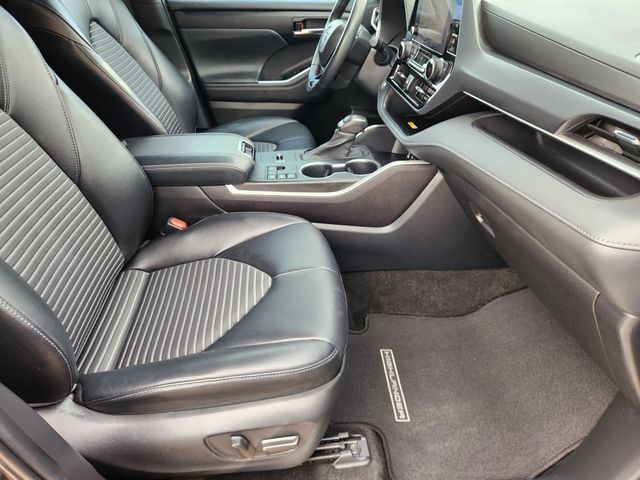 2023 Toyota Highlander XSE Gray at Bayway Cadillac Southwest